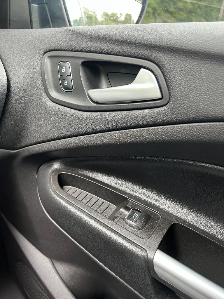 2019 Ford Escape SE - Photo 19