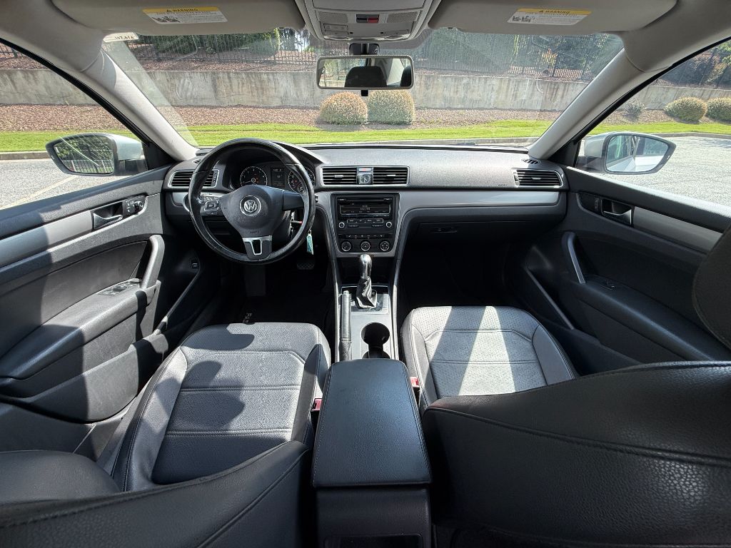 2014 Volkswagen Passat Wolfsbug Edition - Photo 17