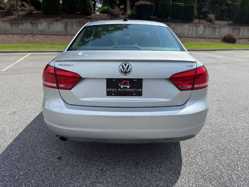 2014 Volkswagen Passat Wolfsbug Edition - Photo 6